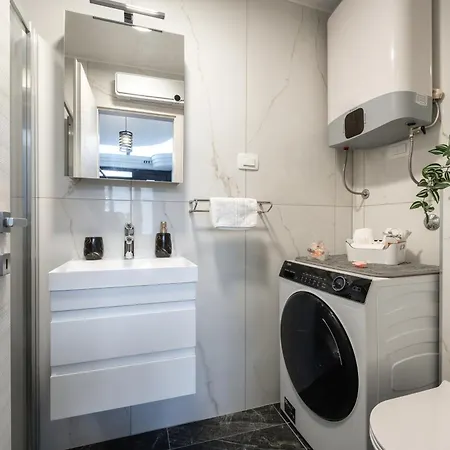 Kleopatra Apartment *